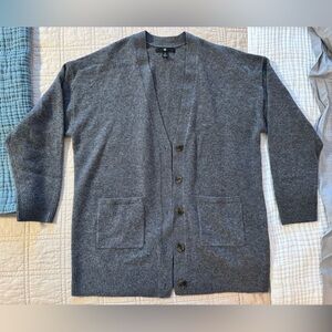 Oversized Banana Republic cashmere sweater NWOT small